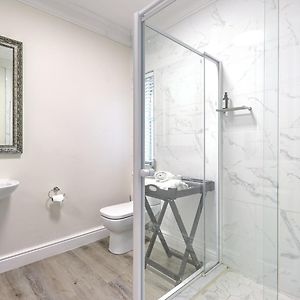 Luxe Suite